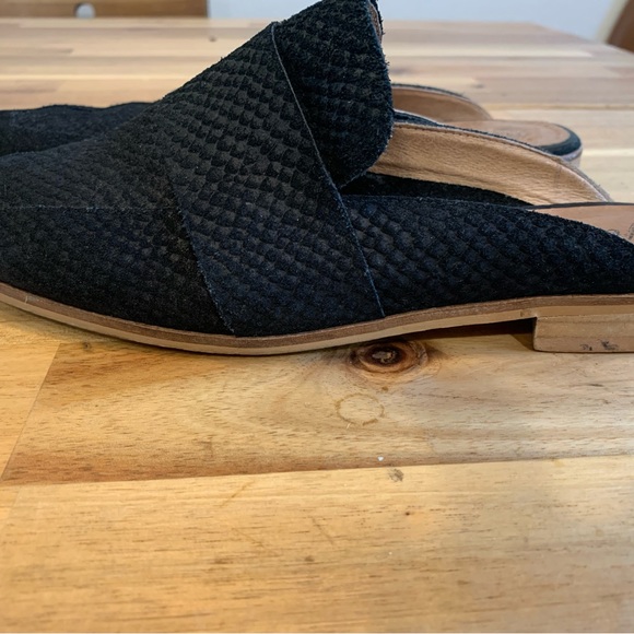 Free People Women’s Shoes Color: Black, Size 8 - Picture 2 of 7